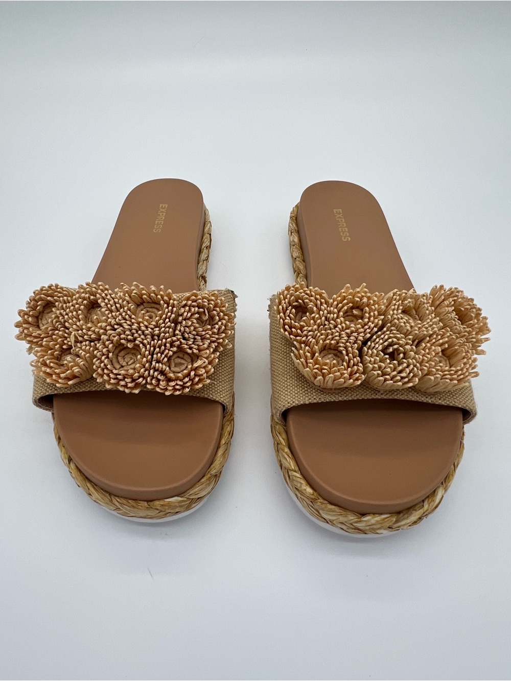 Express Women's Tan Floral Raffia Slide Sandals size 9
